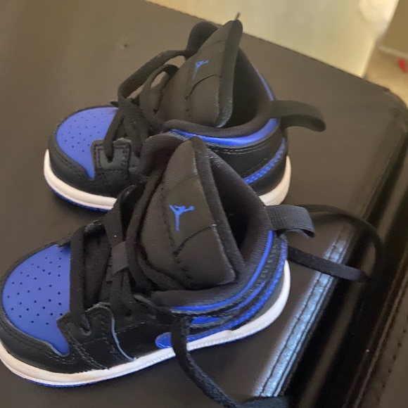 Toddler Jordan’s shoes - Picture 2 of 3